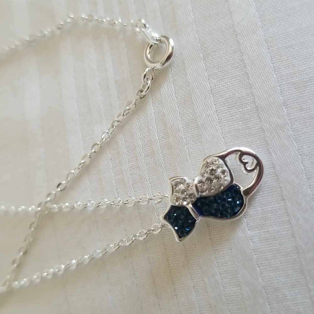 New LA Silver Rhinestone Snuggling Cats Necklace